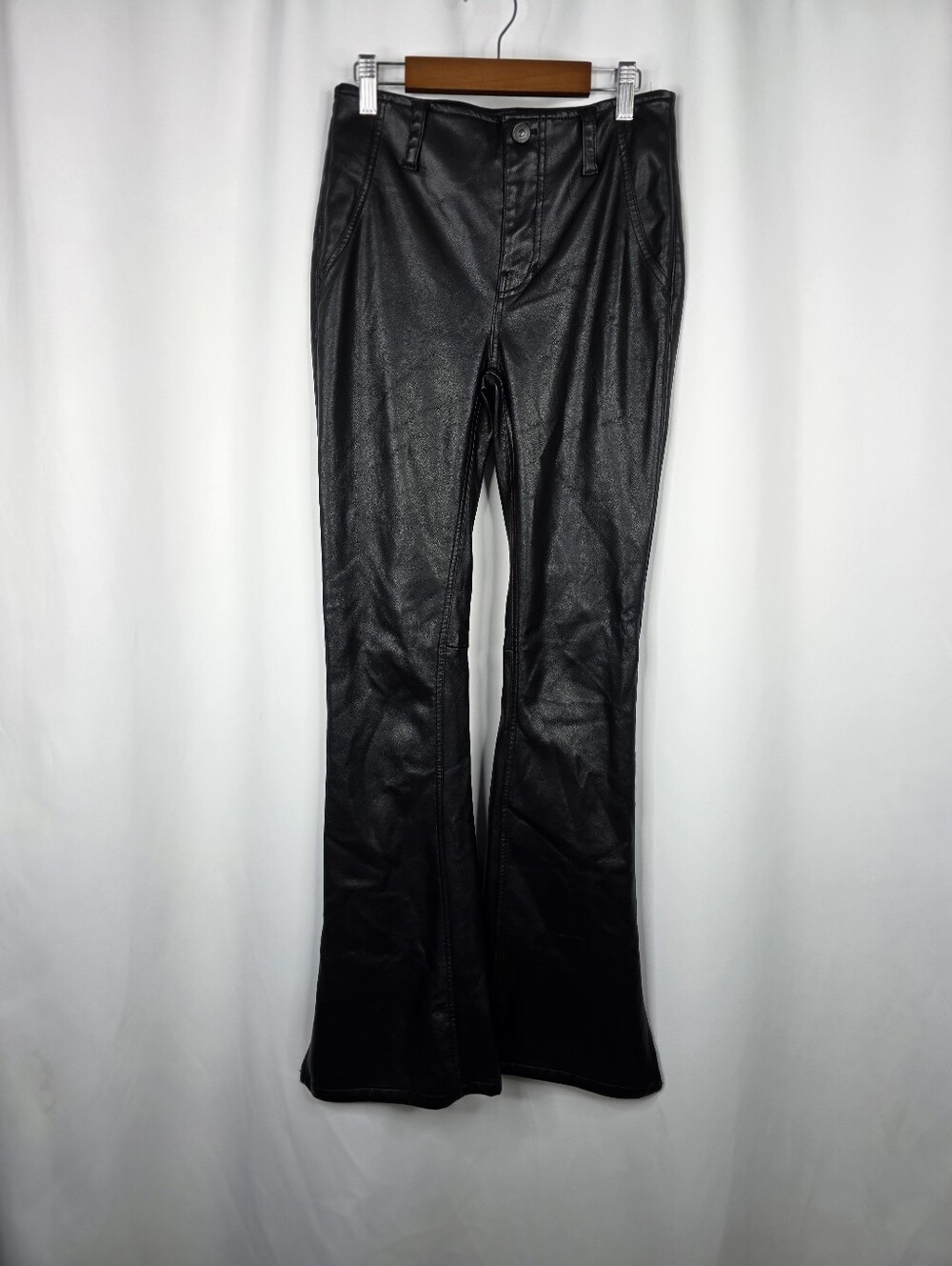 We The Free Black Faux Leather Flare Pants Slit Sides Curve Hugging Slim Size 26 - Picture 3 of 16